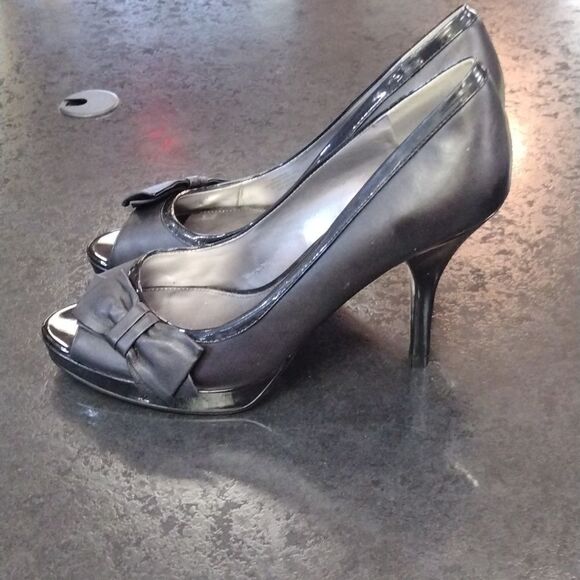 Marc Fisher heels - Picture 4 of 5